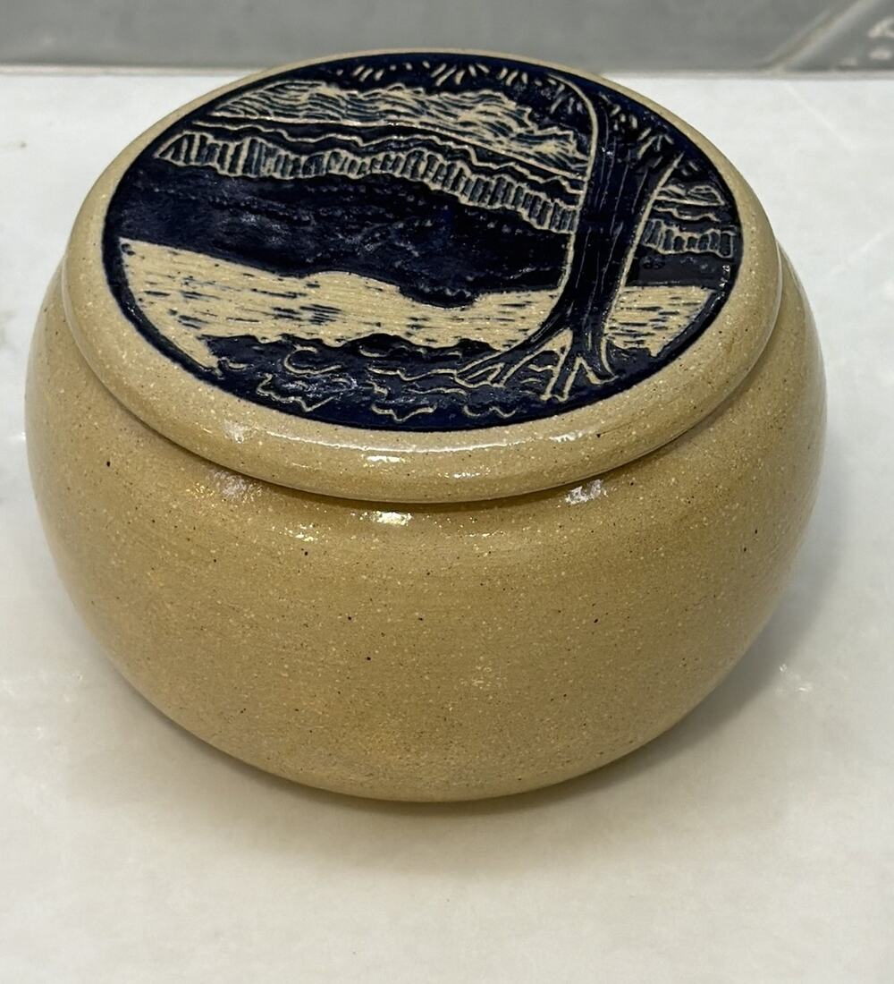Sylvia Lawson NC Pottery Blue Sgrafitto Bowl w Lid Trinket Pilot Mountain 1999